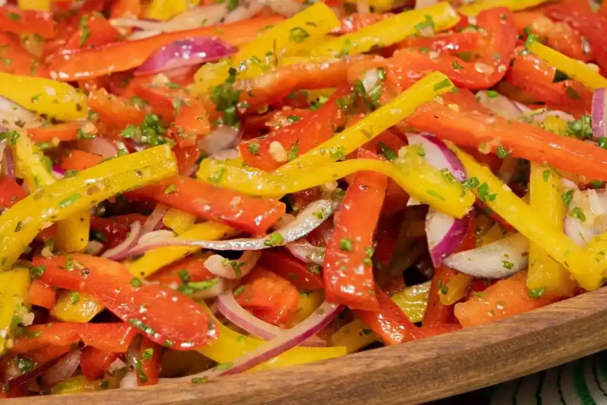 Salada de pimentão e cebola