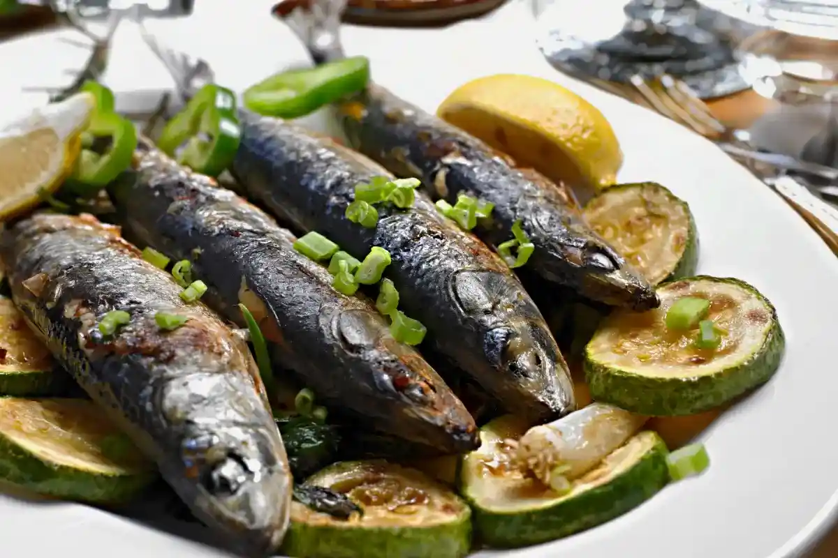 Receita de Sardinha Grelhada com Alho e Salsa: Uma Explosão de Sabores -  Comida na Rede